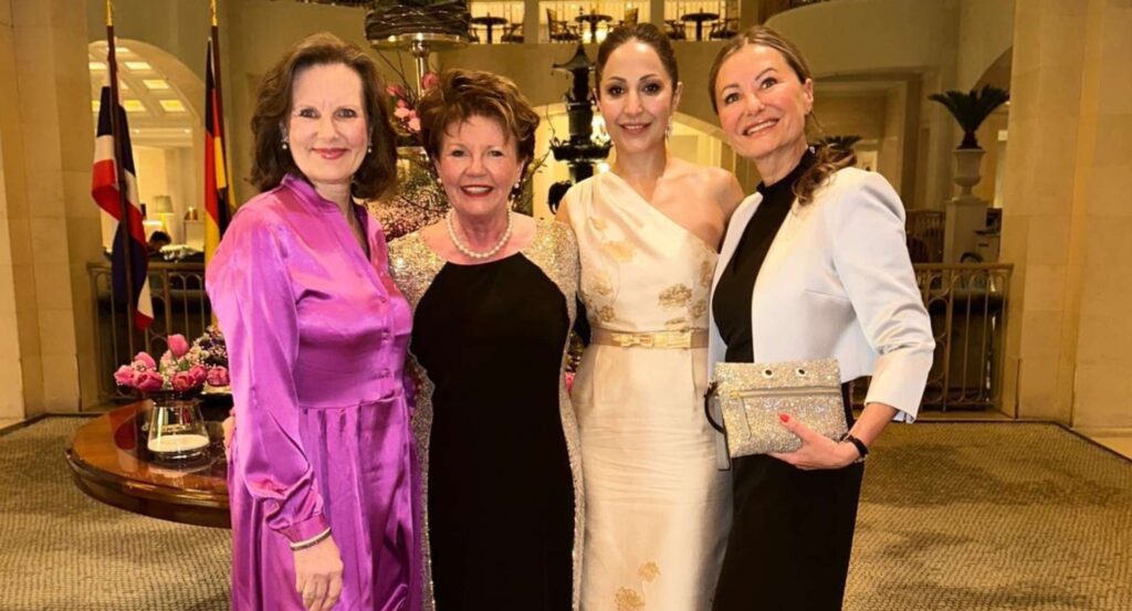 La puissance des femmes : l'artiste Petra Becker, la PDG de Satellite Office Anita Gödiker, la styliste Laila Hamidi et la viticultrice Maike Heil.